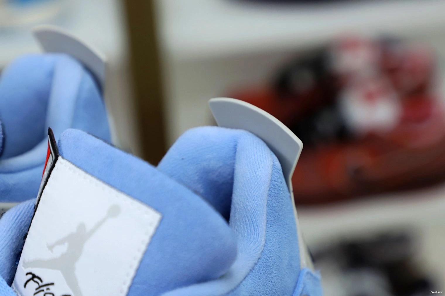 JORDAN 4 UNIVERSITY BLUE AIR 0928